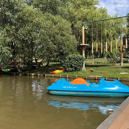 3 Bed Static Caravan Üdülőpark *